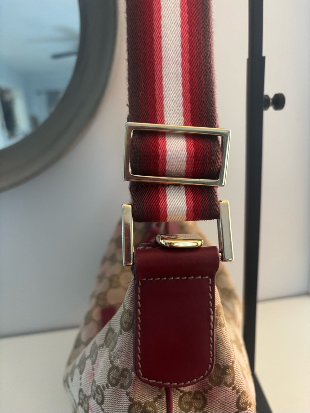 Gucci Beige GG Canvas hobo Shoulder /crossbody Bag with red Trim - Picture 7 of 16